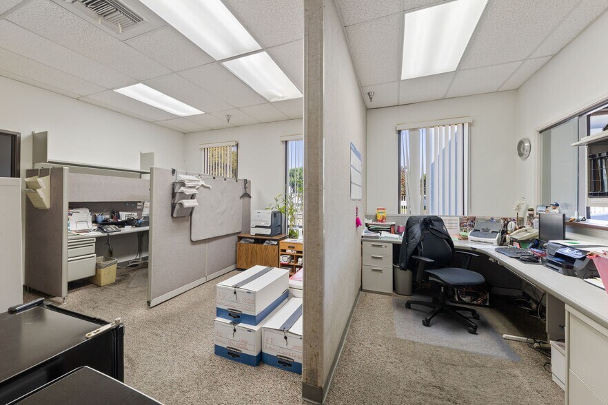 More Photos Of 1930 S Parco Ave, Ontario Industrial For Sale