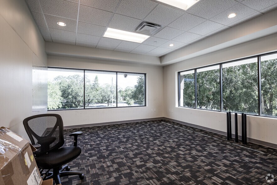 More Photos Of 5642-5652 Meadowlane St, New Port Richey Office For Sale