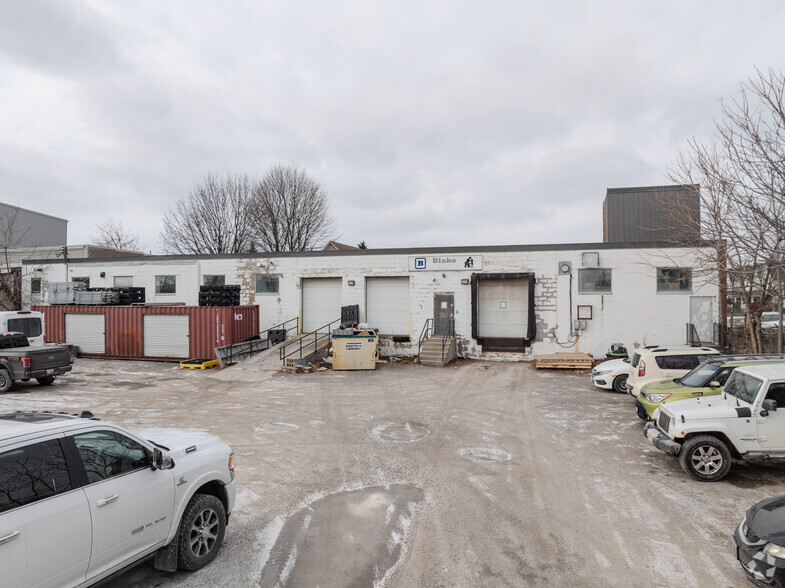 Primary Photo Of 42 Niagara St, Hamilton Manufacturing For Sale