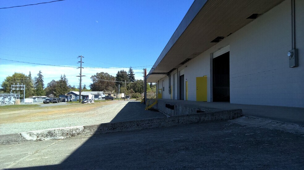 More Photos Of 212 N Gales St, Port Angeles Warehouse For Lease