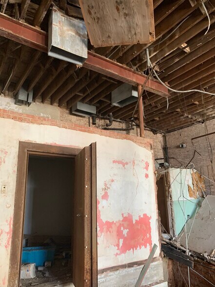 More Photos Of 202 E Main St, Henderson Loft Creative Space For Sale