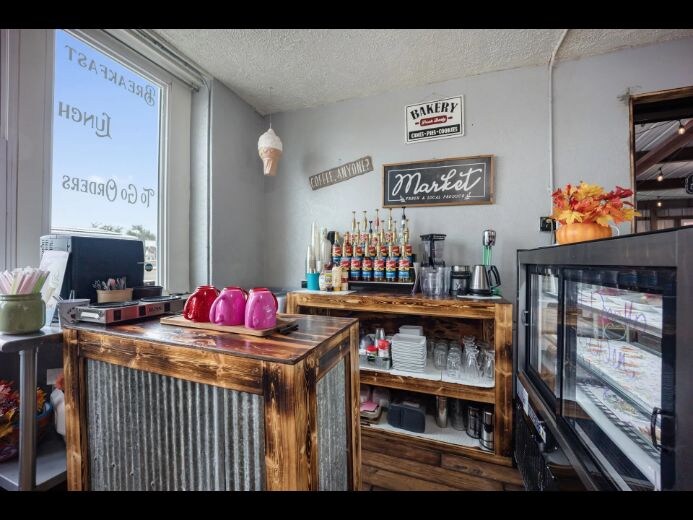 More Photos Of 213 Grand Ave, Cheraw Restaurant For Sale