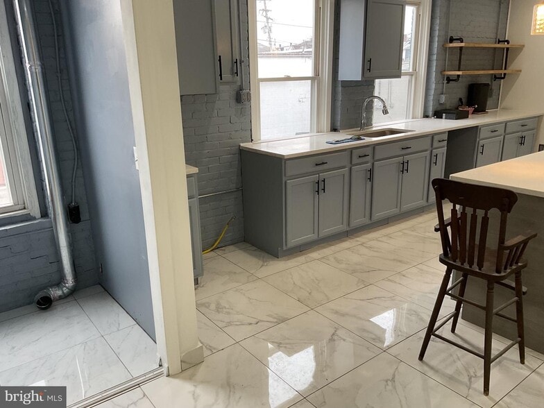 More Photos Of 1880 W Market St, York Storefront Retail Office For Sale