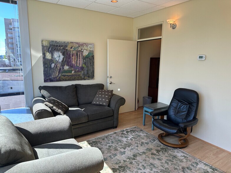 More Photos Of 1055 W Broadway, Vancouver Office For Sale