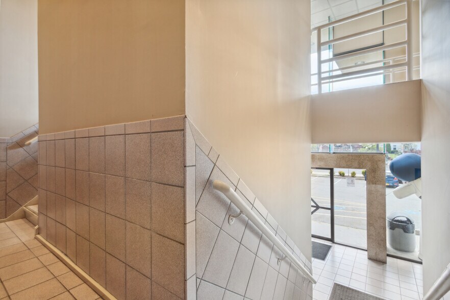 More Photos Of 2025 Richmond Ave, Staten Island Storefront Retail Office For Sale