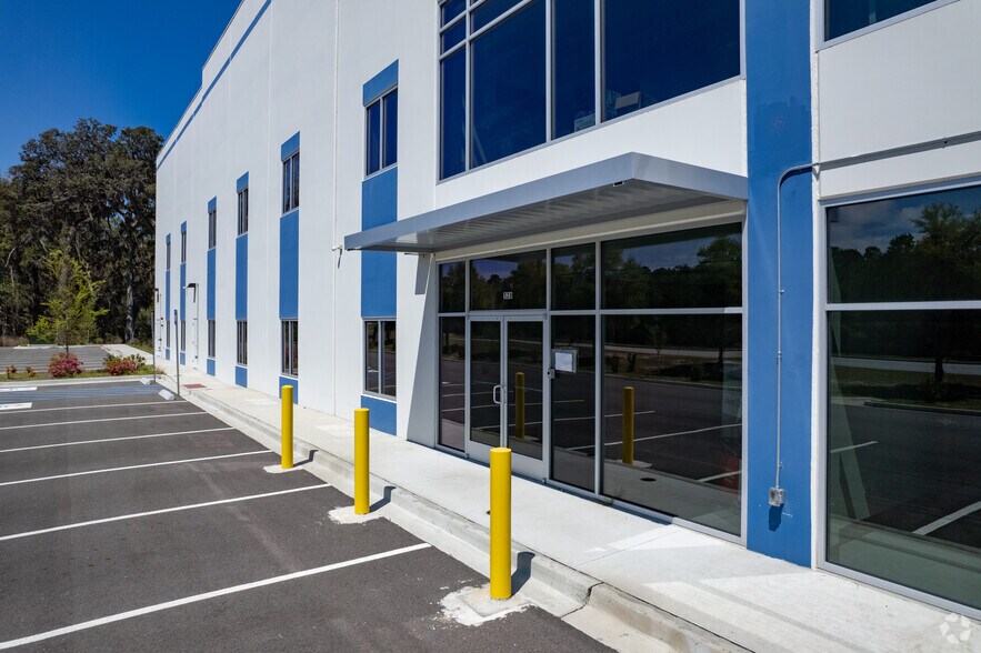 More Photos Of 528 Sunbury Rd, Midway Warehouse For Lease