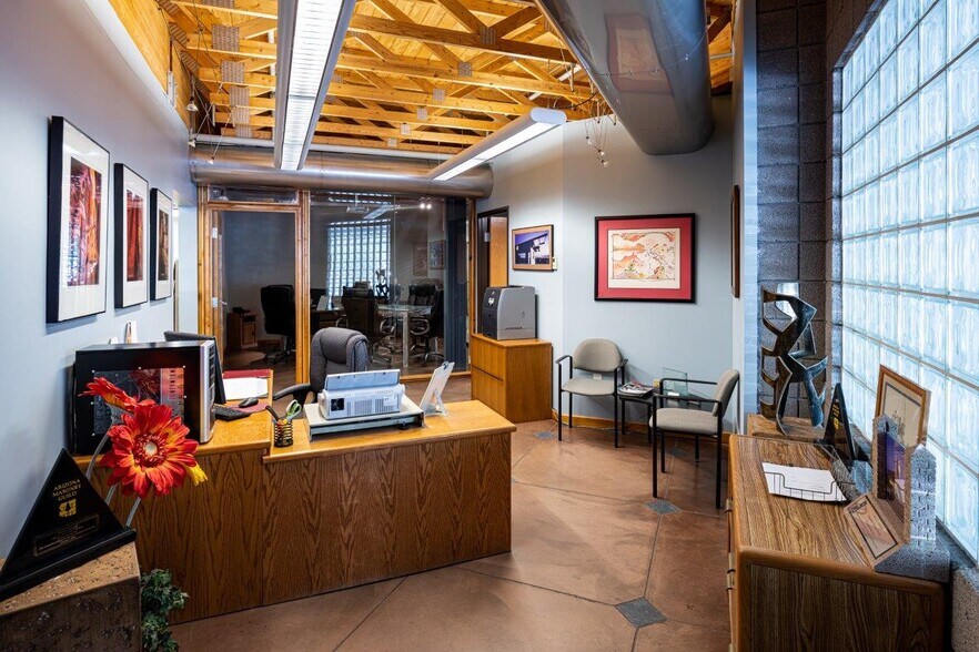 More Photos Of 7201 N Dreamy Draw Dr, Phoenix Loft Creative Space For Lease