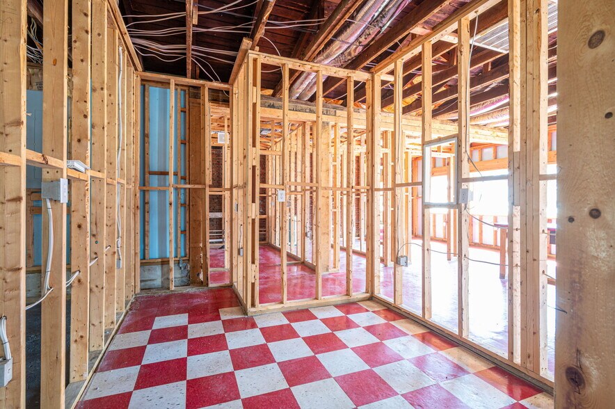 More Photos Of 2303 E Main St, Lincolnton Office For Sale