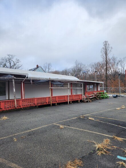 More Photos Of 92 Lincoln Hwy, Edison Garden Center For Sale