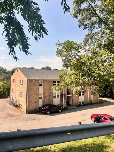 Primary Photo Of 3802 Panorama Ave, Roanoke Apartments For Sale