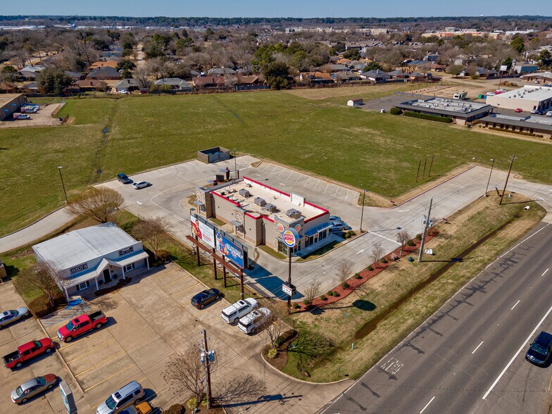 More Photos Of 8776 Youree Dr, Shreveport Freestanding For Sale