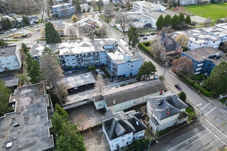 More Photos Of 1321 Fernwood Rd, Victoria Apartments For Sale