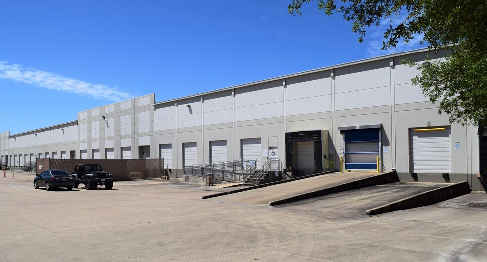 More Photos Of 10540 Bissonnet St, Houston Unknown For Lease