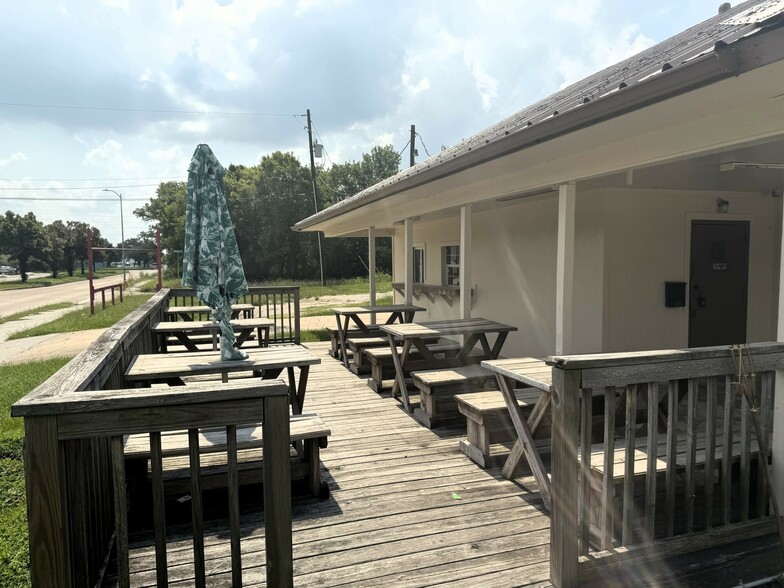 More Photos Of 5740 S Wayside Dr, Houston Restaurant For Lease