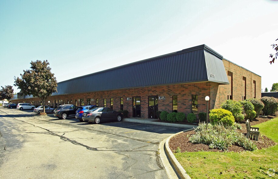 More Photos Of 6751 Engle Rd, Middleburg Heights Unknown For Lease