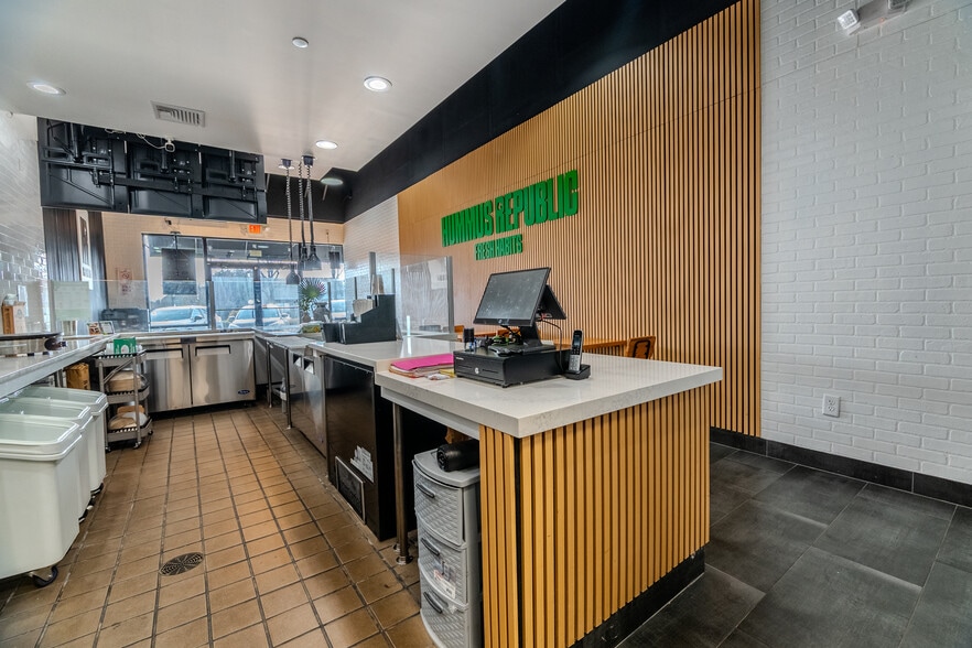 More Photos Of 1942 Atkinson Rd, Lawrenceville Freestanding For Sale