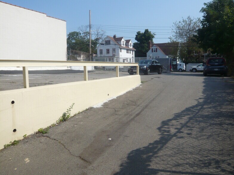 More Photos Of 111 Plain Ave, New Rochelle Warehouse For Sale