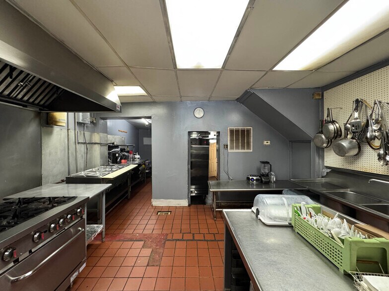 More Photos Of 3217 Belair Rd, Baltimore Storefront Retail Office For Sale
