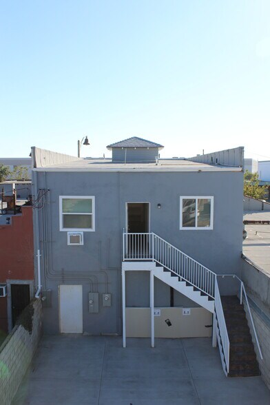 More Photos Of 8317 Whittier Blvd, Pico Rivera Storefront Retail Residential For Sale