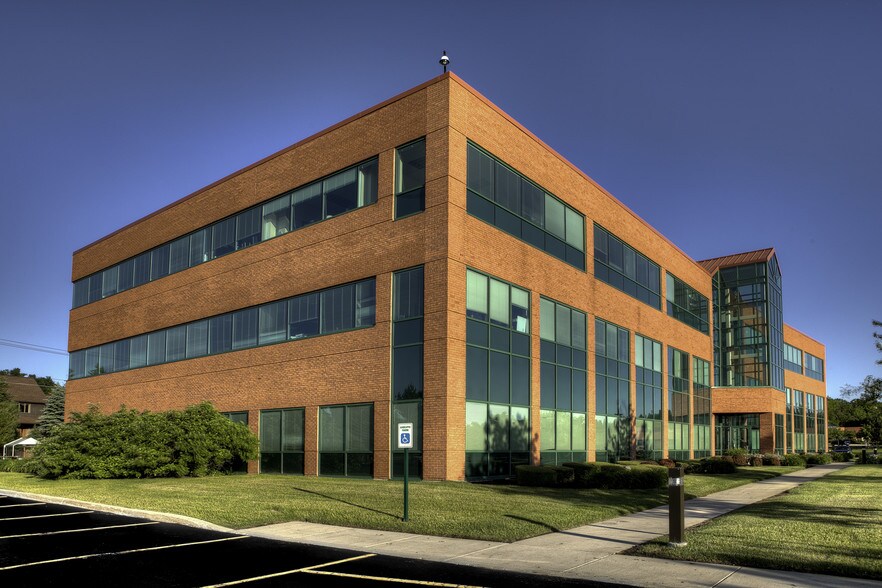 More Photos Of 400 Essjay Rd, Williamsville Office For Lease