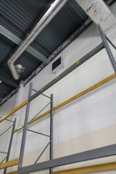 More Photos Of 11850 Livingston Rd, Manassas Warehouse For Lease