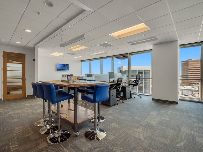 More Photos Of 121 S Orange Ave, Orlando Coworking Space