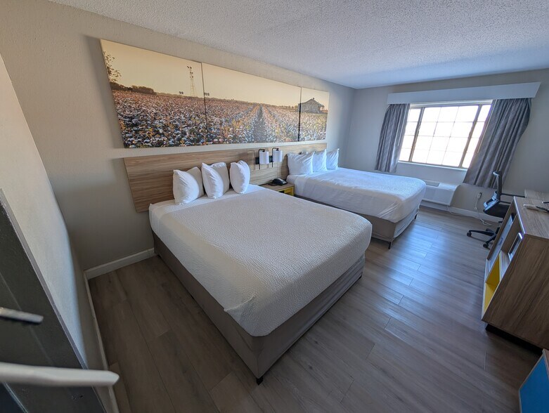 More Photos Of 912 US Highway 65/82 South, Lake Village Hotel For Sale