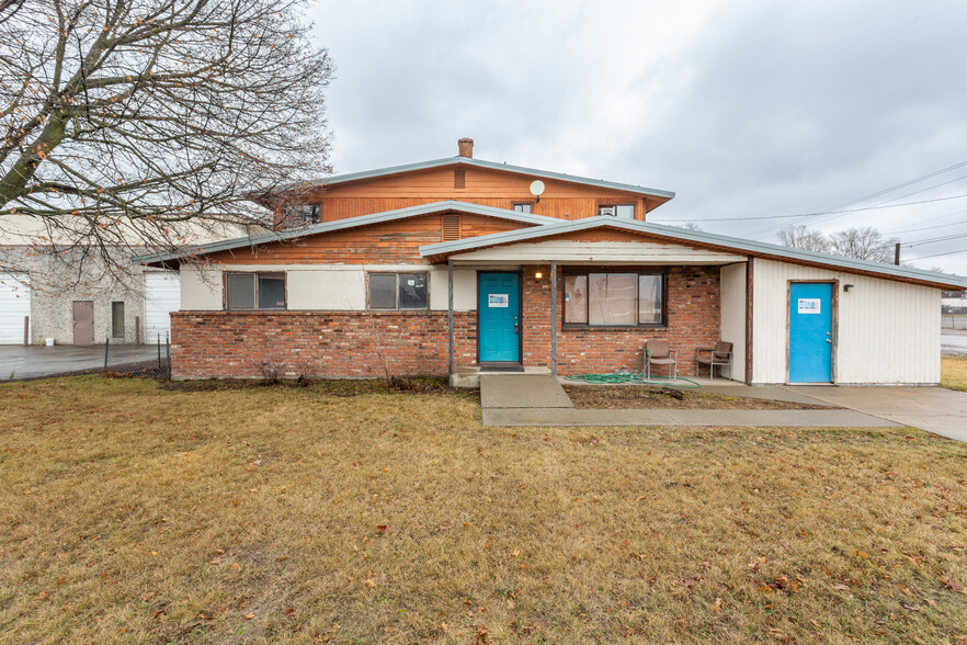 Primary Photo Of 10623 E Montgomery Dr, Spokane Valley Office Residential For Sale