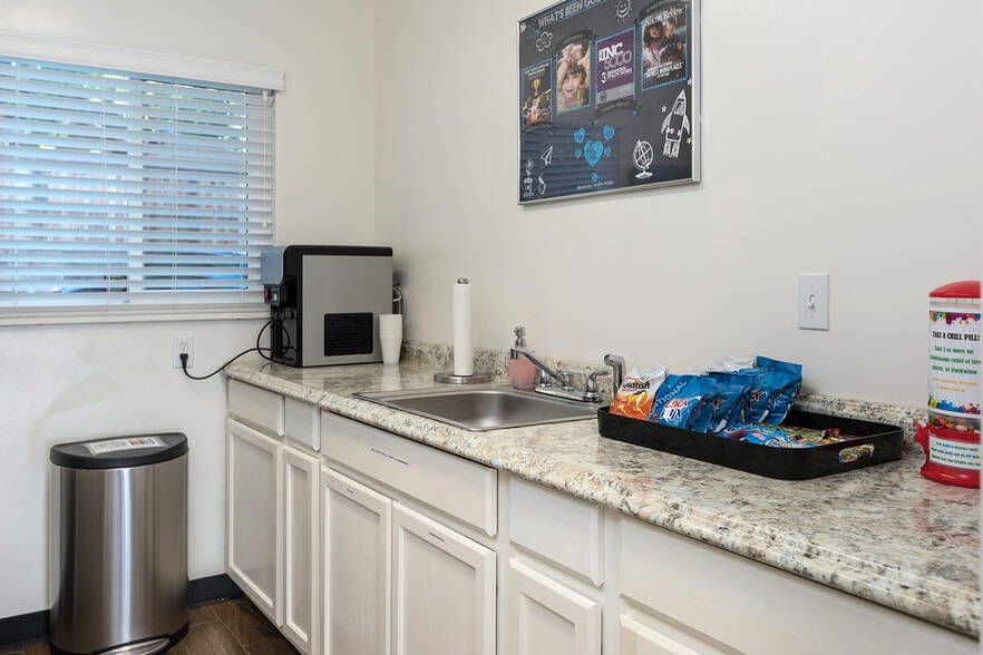 More Photos Of 22283 Main St, Hayward Office For Sale