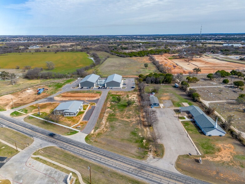 More Photos Of 1107 Weatherford Hwy, Granbury Religious Facility For Lease