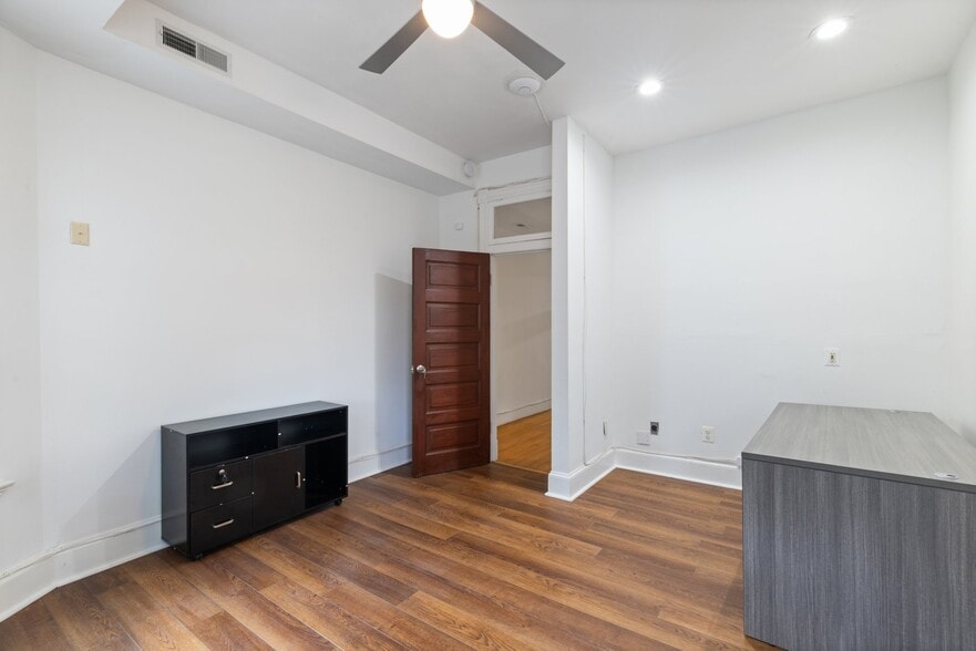 More Photos Of 34 E 25th St, Baltimore Office Residential For Sale