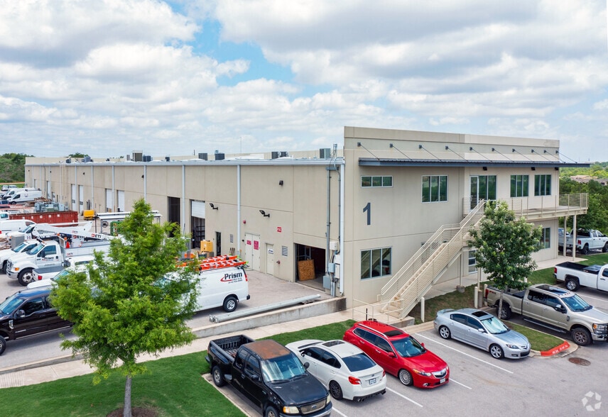 More Photos Of 1205 Sheldon Cv, Austin Unknown For Lease