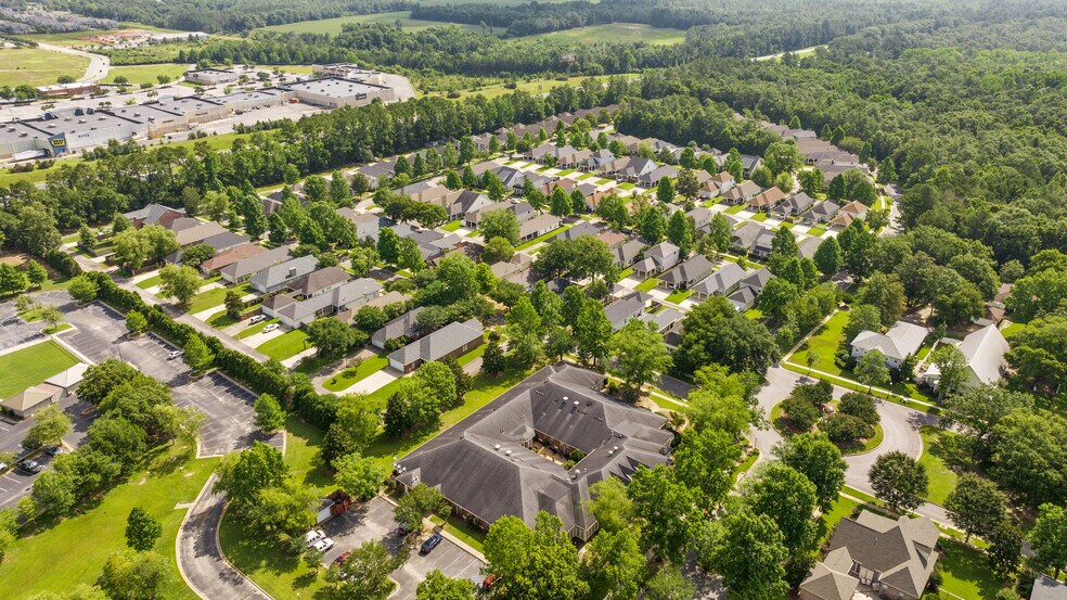 More Photos Of 10171 Papa George St, Daphne Congregate Senior Housing For Lease