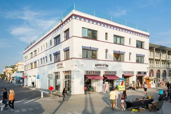 More Photos Of 8 Brooks Ave, Venice Apartments For Lease
