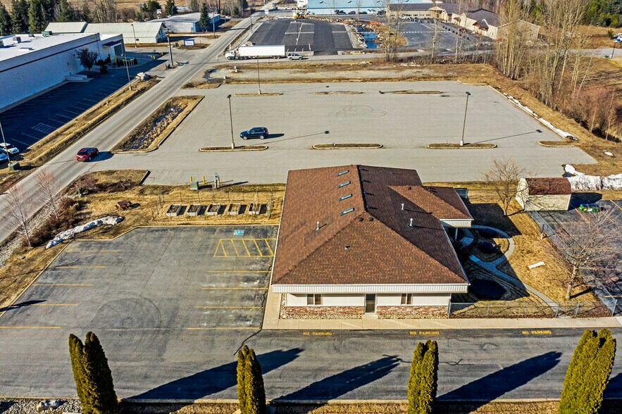 More Photos Of 137 McGhee Rd, Kootenai Storefront Retail Office For Sale