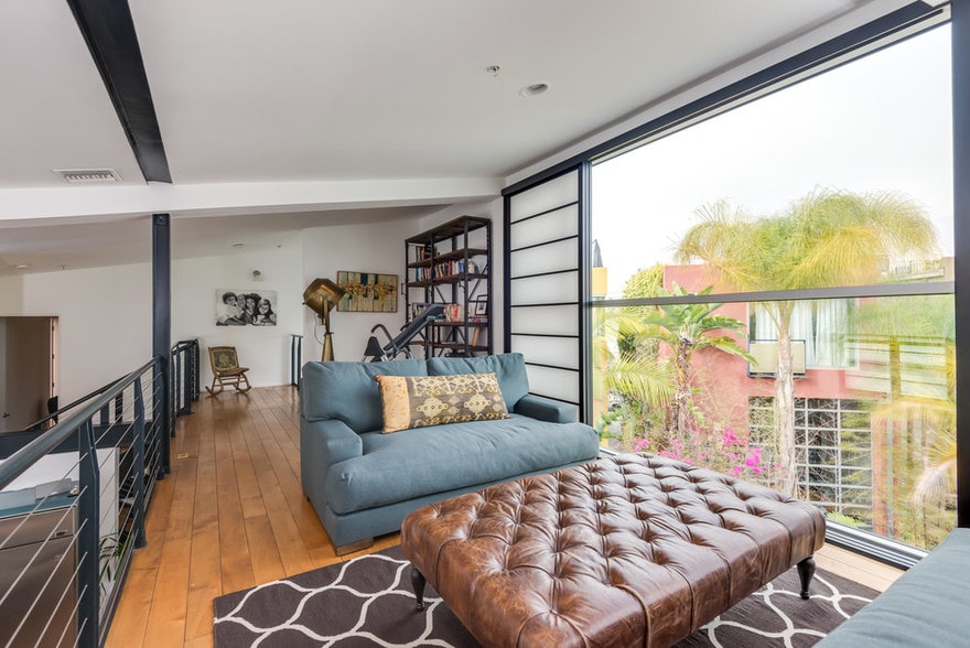 More Photos Of 2100 Abbot Kinney Blvd, Venice Office For Lease