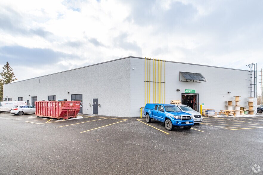 More Photos Of 36 Antares Dr, Ottawa Light Distribution For Lease