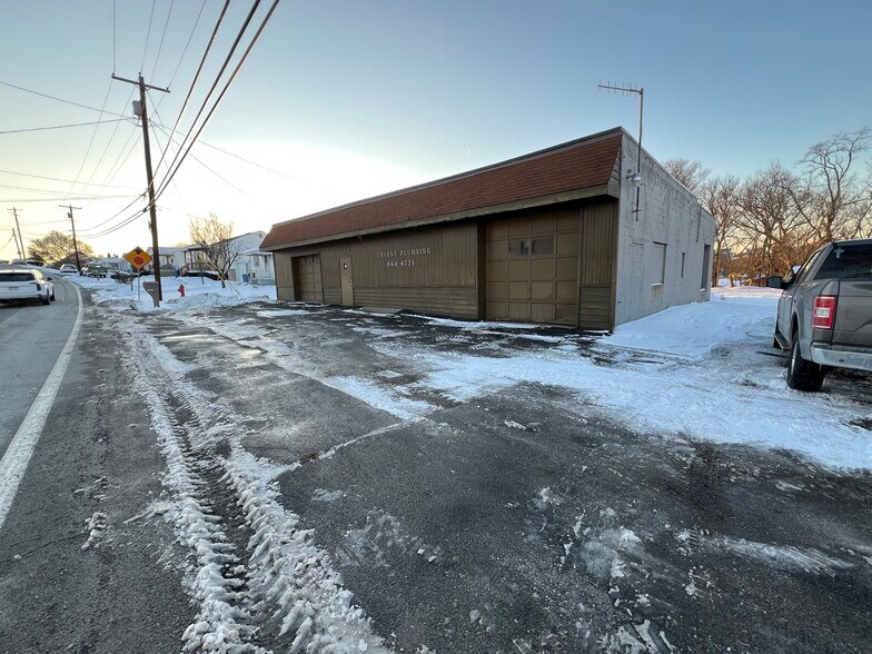 More Photos Of 2164 Guffey Rd, Irwin Supermarket For Sale