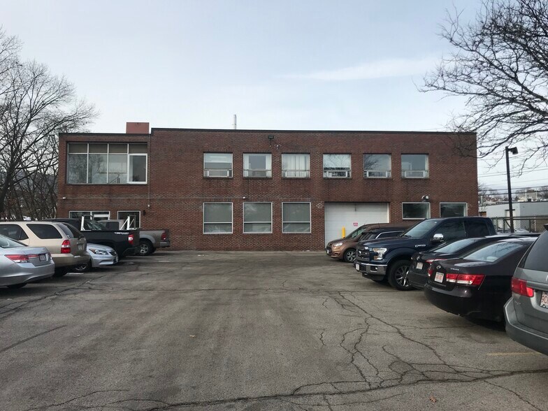 More Photos Of 200 Dexter Ave, Watertown Medical For Lease