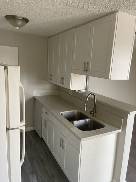 More Photos Of 239 W Cleveland Ave, Las Vegas Apartments For Sale