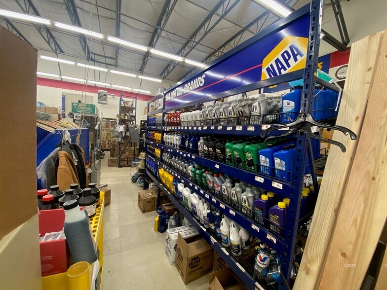 More Photos Of 631 Humboldt Ave, Wells Storefront Retail Office For Sale