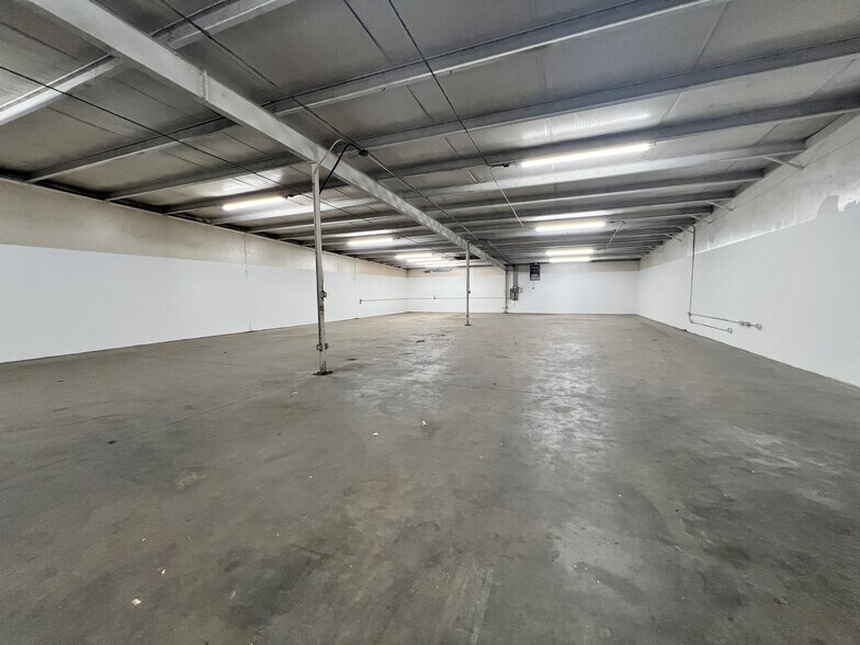 More Photos Of 500-508 Alvord Ave, Fort Worth Warehouse For Lease