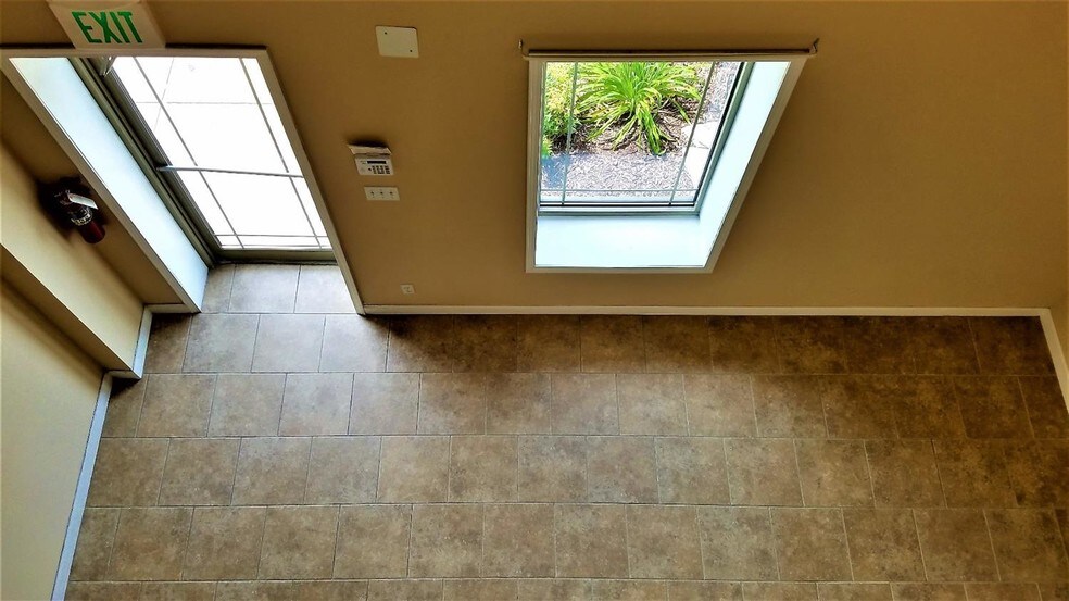 More Photos Of 900 Parker Pl, Schererville Office For Sale