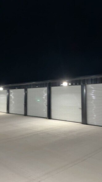 More Photos Of 1308 Adair Ct SW, Cedar Rapids Self Storage For Sale