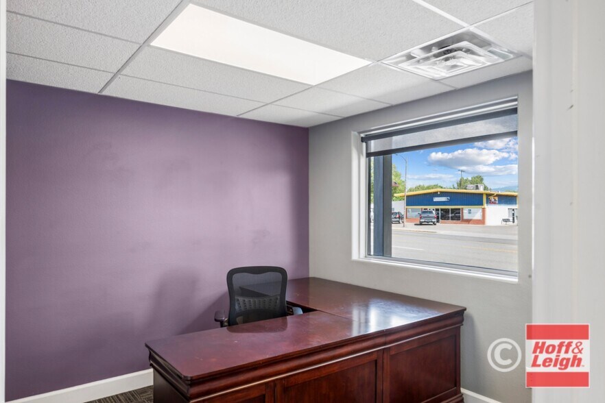 More Photos Of 1519 E Main St, Montrose Office For Sale