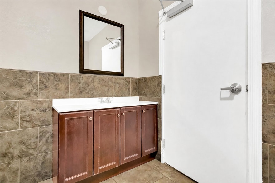 More Photos Of , Sacramento General Retail For Sale