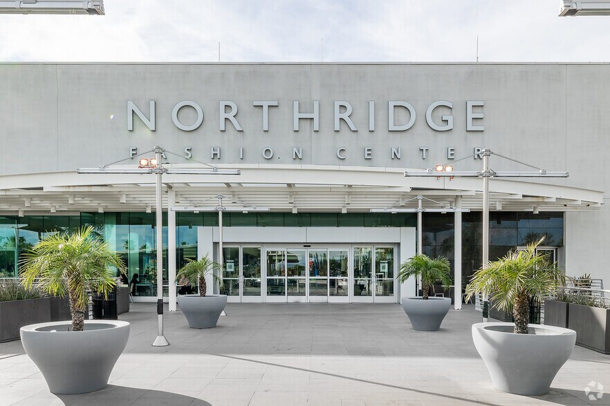 More Photos Of 9301 Tampa Ave, Northridge Unknown For Lease