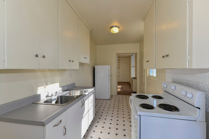 More Photos Of 1519 Main St, Napa Storefront Retail Residential For Sale