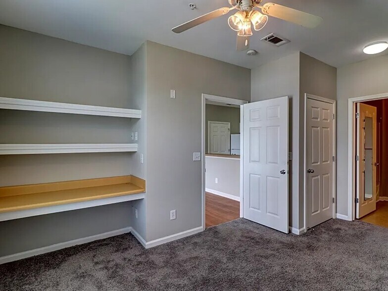 More Photos Of 1300 Independence Place Dr, Hinesville Apartments For Sale