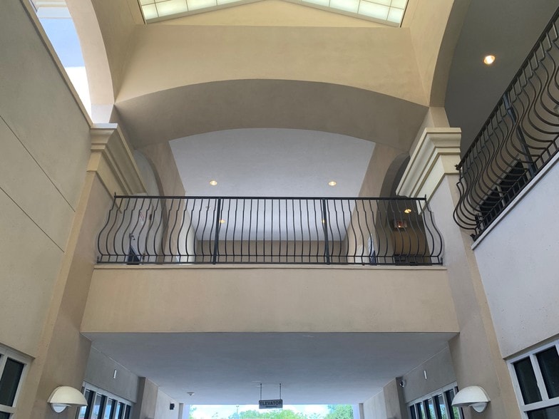 More Photos Of 1417 Lakeland Hills Blvd, Lakeland Office For Lease